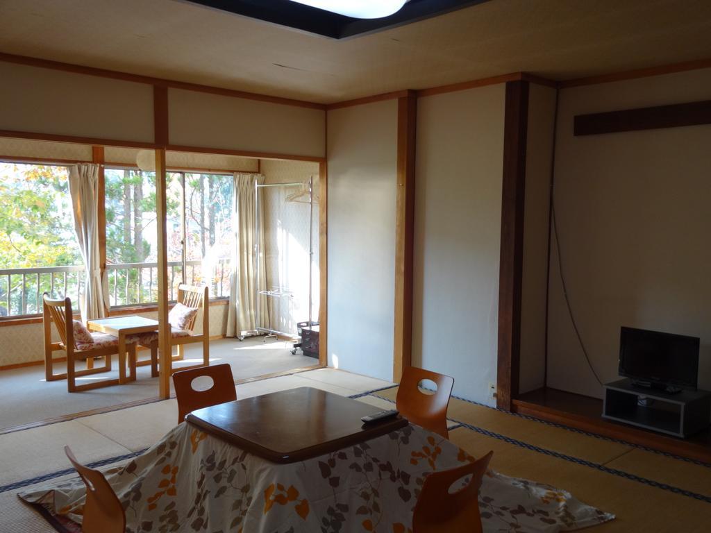Oomukou Ryokan Hakuba Exterior photo