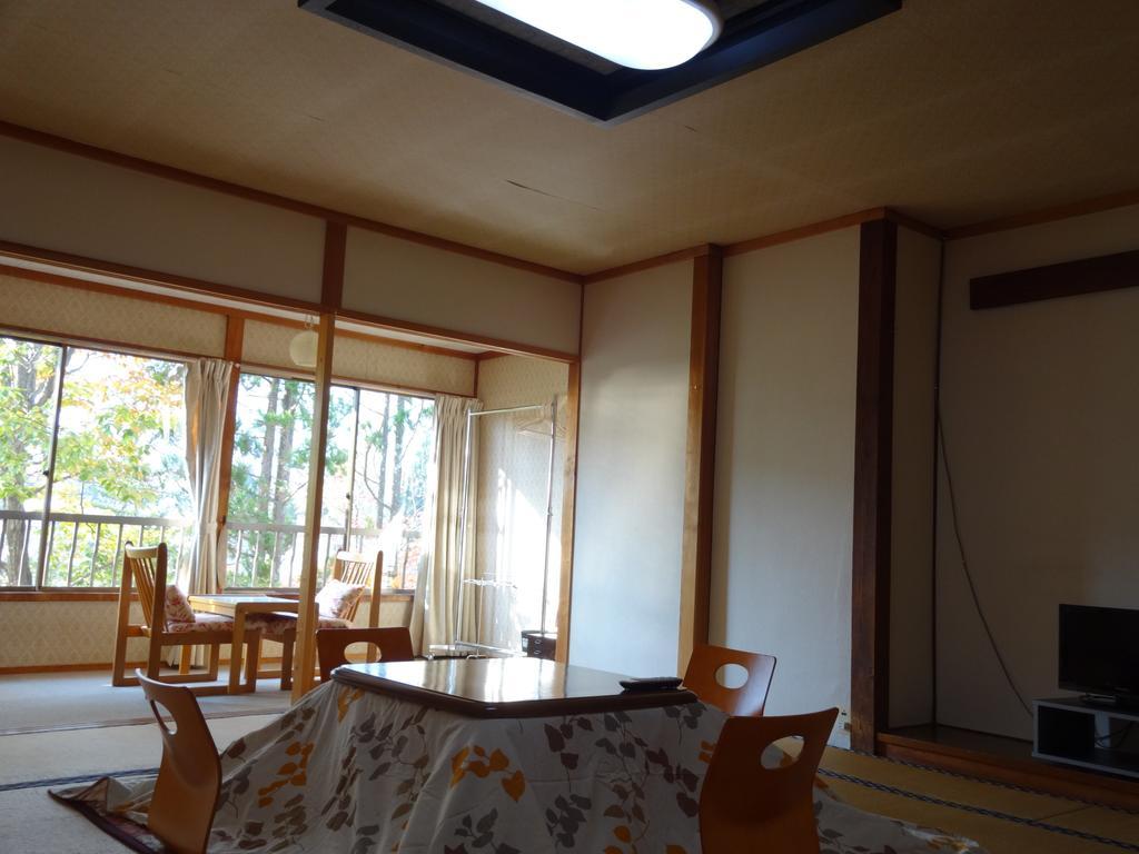 Oomukou Ryokan Hakuba Exterior photo